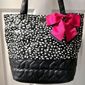BETSY JOHNSON BE MINE 2 TONED QUILTED HEART TOTE